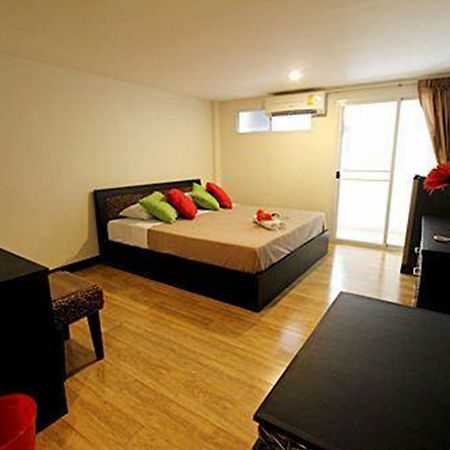 Leesort @ Onnuch Hotel กรุงเทพมหานคร ภายนอก รูปภาพ