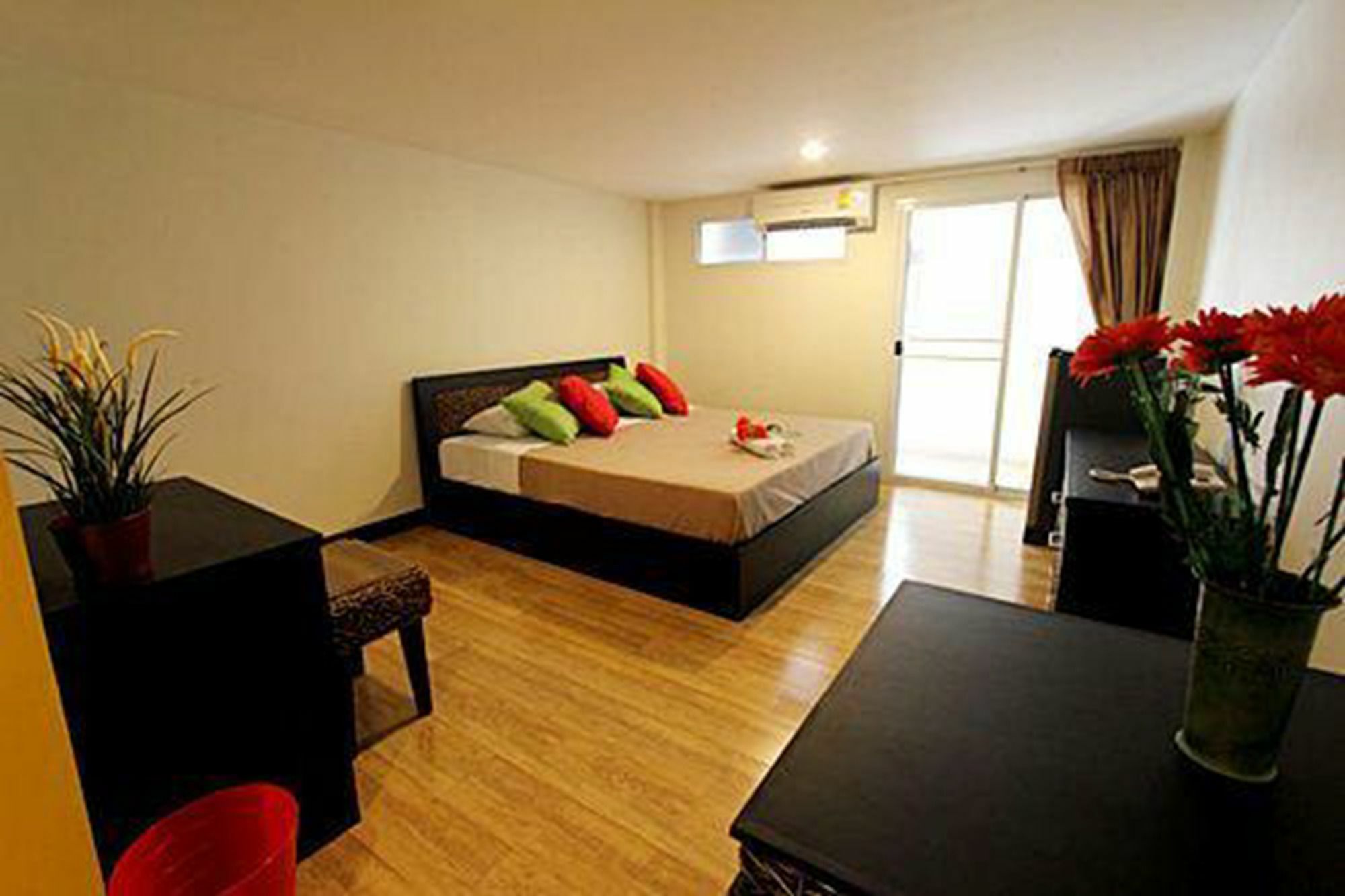 Leesort @ Onnuch Hotel กรุงเทพมหานคร ภายนอก รูปภาพ