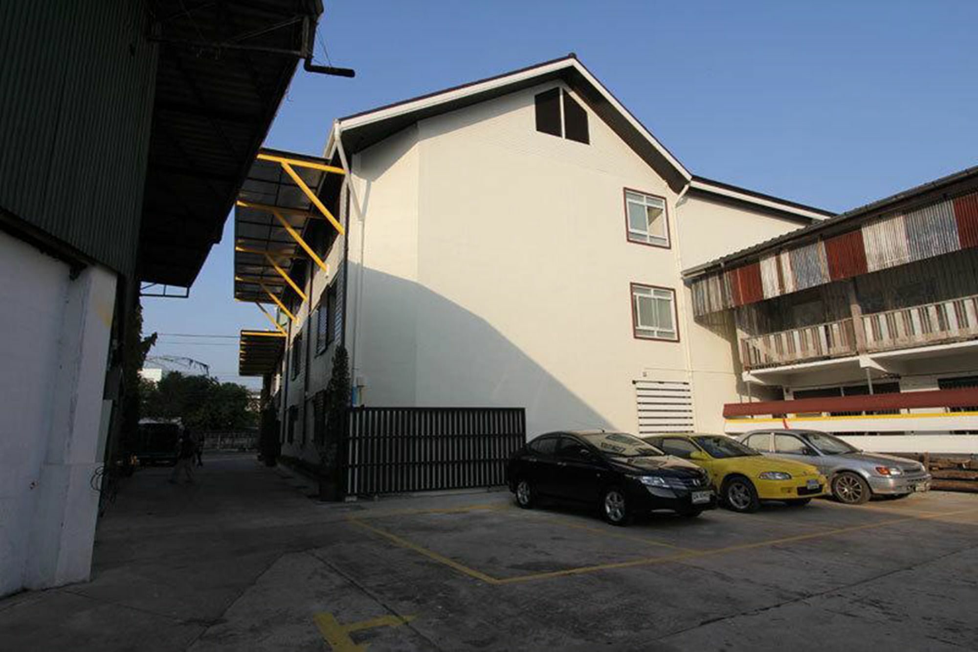 Leesort @ Onnuch Hotel กรุงเทพมหานคร ภายนอก รูปภาพ