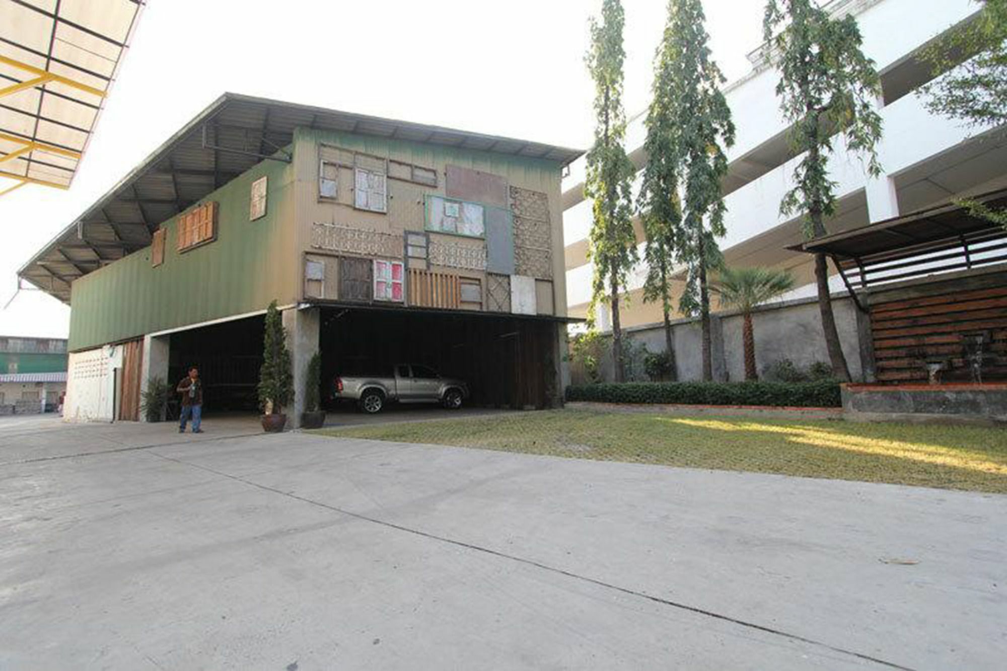 Leesort @ Onnuch Hotel กรุงเทพมหานคร ภายนอก รูปภาพ